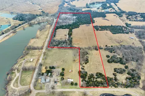 11467 SW Shore Dr, Augusta, KS 67010