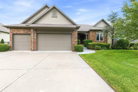 2224 N Rough Creek Rd, Derby, KS 67037