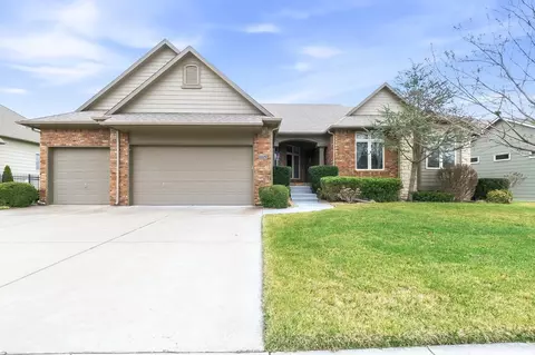 2224 N Rough Creek Rd, Derby, KS 67037