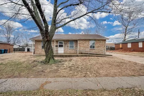 1607 E Del Mar St, Wichita, KS 67216