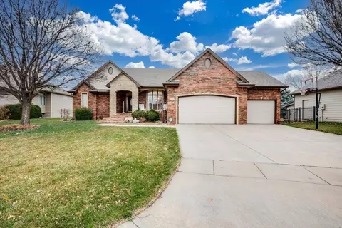 3101 N Red Fox Cir, Wichita, KS 67205