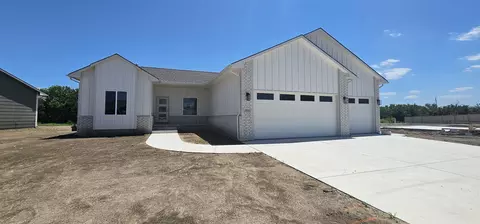 1912 S Herrington St, Wichita, KS 67207