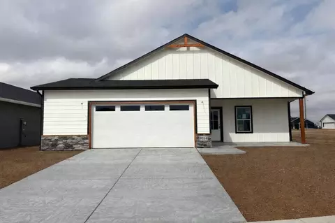 9507 E Hurst St, Wichita, KS 67210