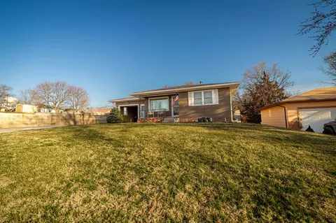 321 W 15th St, Concordia, KS 66901