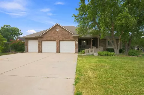 1660 E Kay St, Derby, KS 67037