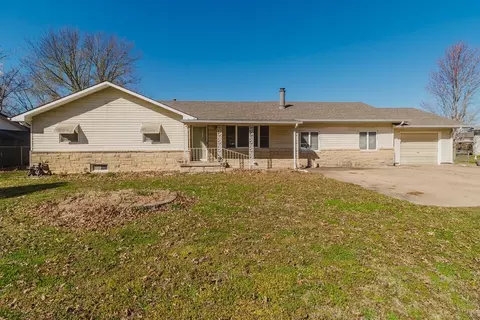 605 N Iowa St, Oxford, KS 67119
