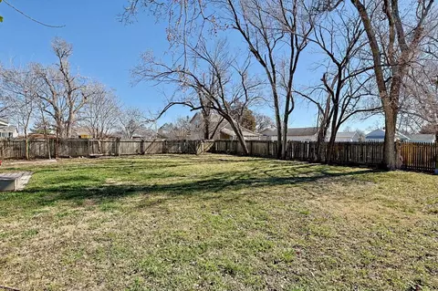 Exterior - 317 E 6th St, Halstead, KS 67056 photo 6 of 7
