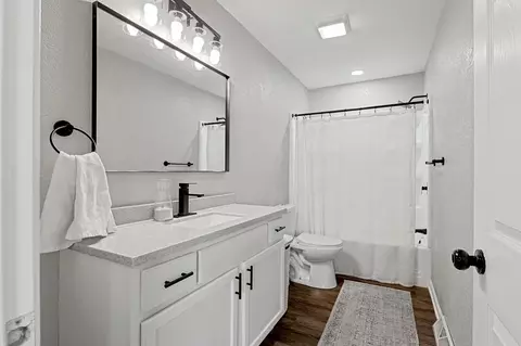 Bath - 317 E 6th St, Halstead, KS 67056 photo 1 of 2