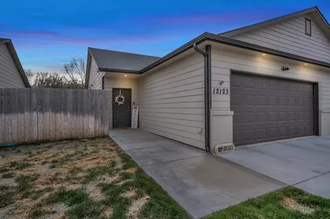 12123 W Shadow Lakes St, Wichita, KS 67205