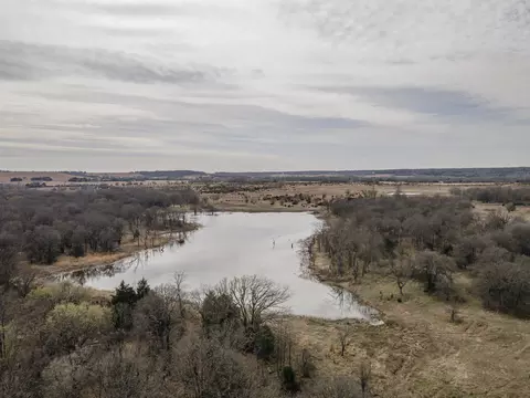 3086 Saddle Rd, Elk City, KS 67344
