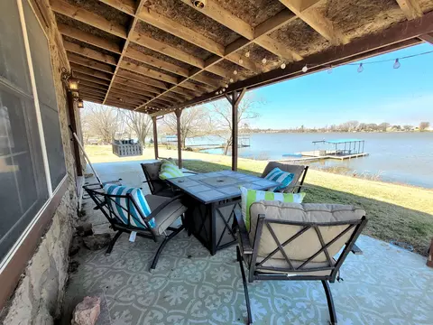 Exterior - 104 Eureka Lake Rd, Eureka, KS 67045 photo 5 of 11