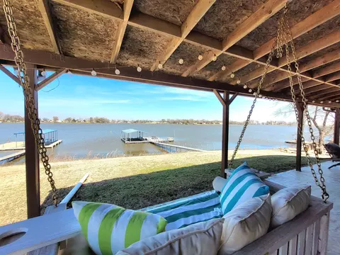 Exterior - 104 Eureka Lake Rd, Eureka, KS 67045 photo 6 of 11