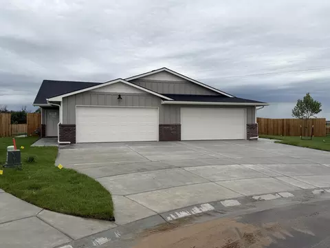 2853 S Cedar Crest Ct UNIT 100, Wichita, KS 67215