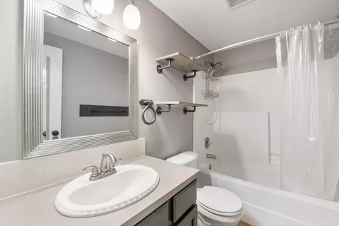 Bath - 600 Laramie Cir, Maize, KS 67101 photo 2 of 3
