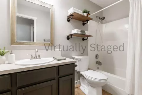 Bath - 600 Laramie Cir, Maize, KS 67101 photo 3 of 3