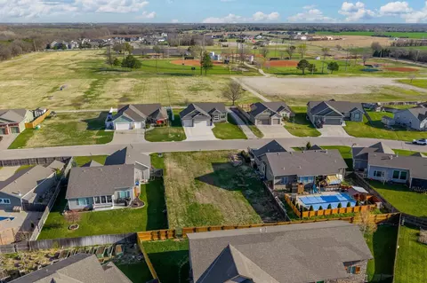 945 Ceder Brook Cir, Mulvane, KS 67110 photo 5