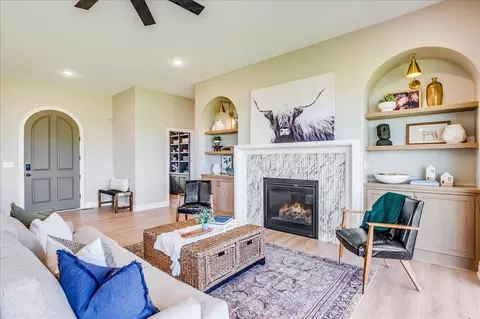 Living - 9642 W Cedar Ln, Maize, KS 67101 photo 4 of 9