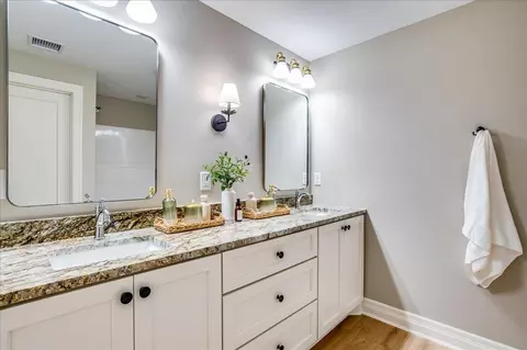 Bath - 9642 W Cedar Ln, Maize, KS 67101 photo 5 of 5