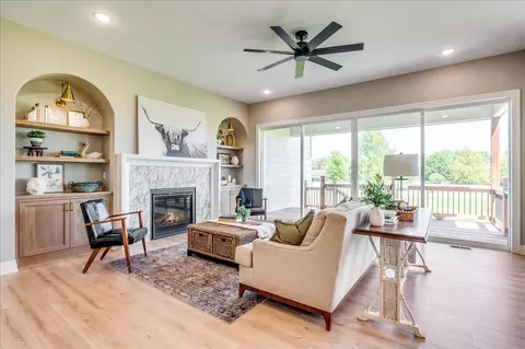 Living - 9642 W Cedar Ln, Maize, KS 67101 photo 5 of 9