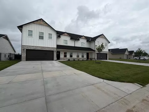 715 N Rainbow Lake St UNIT 200, Wichita, KS 67235