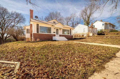 824 W 9th St, Concordia, KS 66901