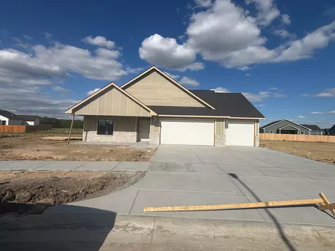 348 S Buckland St, Derby, KS 67037