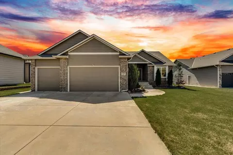 8407 W Coral St, Maize, KS 67101