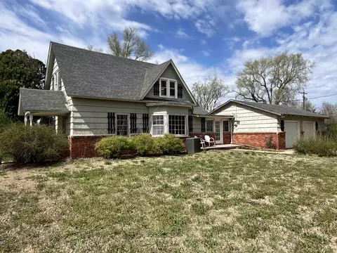 1512 W Blanchard Ave, South Hutchinson, KS 67505