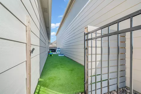 Exterior - 415 E Park Pl, Andover, KS 67002 photo 6 of 10
