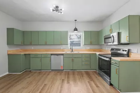 Kitchen - 206 Pine St, Halstead, KS 67056 photo 4 of 4