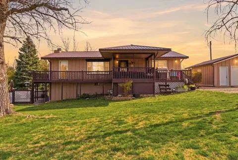 38 Hillcrest Dr, Marion, KS 66861