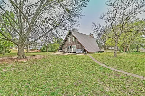 Exterior - 1107 Monroe, Harper, KS 67058 photo 6 of 9