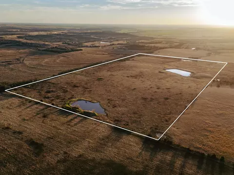 00000 E 141st Rd, Winfield, KS 67156