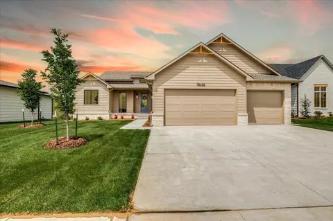 9646 W Cedar Ln, Maize, KS 67101