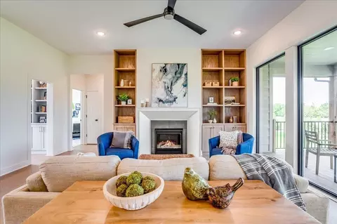 Living - 9646 W Cedar Ln, Maize, KS 67101 photo 3 of 5
