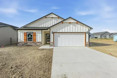 3560 E Bearsden St, Derby, KS 67037