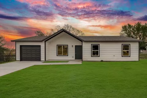 2644 N Holyoke St, Wichita, KS 67220