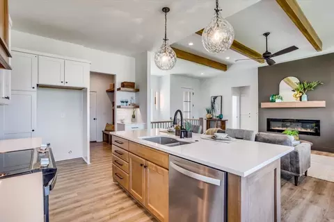 Kitchen - 9638 W Cedar Ln, Maize, KS 67101 photo 4 of 6