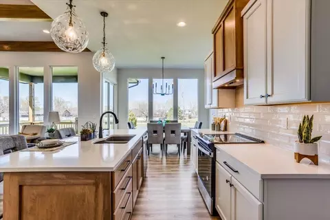 Kitchen - 9638 W Cedar Ln, Maize, KS 67101 photo 2 of 6