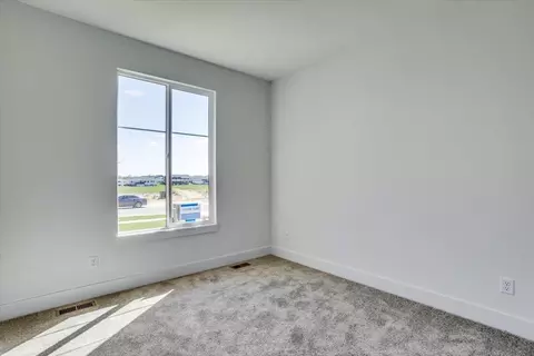 Bedroom - 9638 W Cedar Ln, Maize, KS 67101 photo 2 of 5
