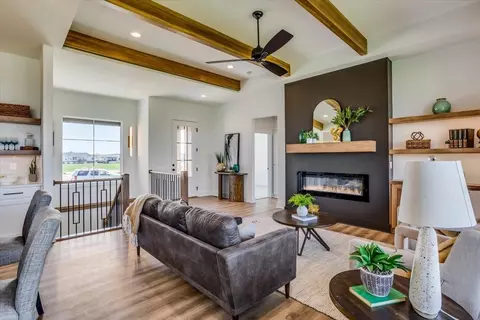 Living - 9638 W Cedar Ln, Maize, KS 67101 photo 3 of 3