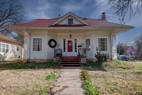 1401 E 5th Ave, Winfield, KS 67156