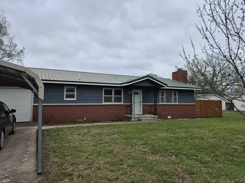 529 N Cedar St, Moran, KS 66755