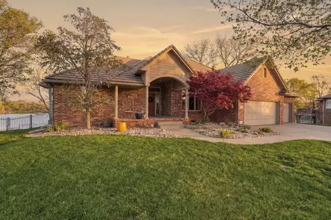 5135 N Harborside Ct, Wichita, KS 67204