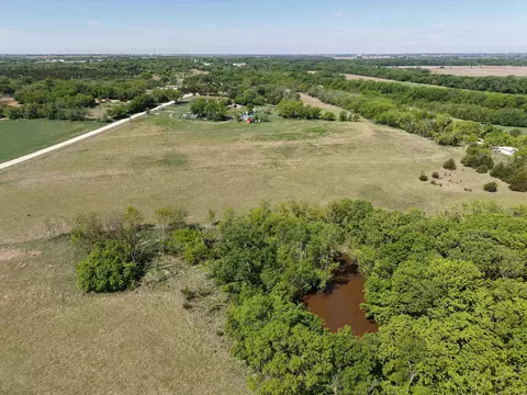 1555 2150 Ave, Enterprise, KS 67441