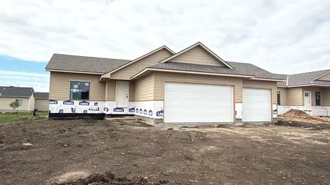 5031 N Toben Ct, Bel Aire, KS 67226