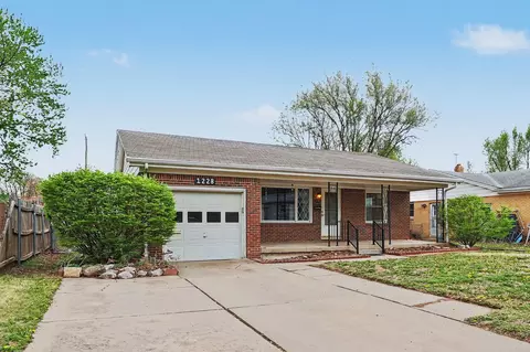 1228 N Georgie Ave, Derby, KS 67037