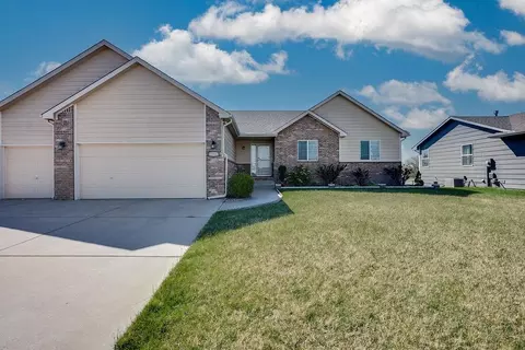 2121 S Upland Hls, Wichita, KS 67235