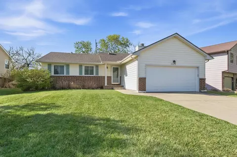 3006 N Hedgetree St, Wichita, KS 67226