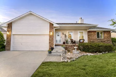 174 S Maple Dunes Ct, Wichita, KS 67235